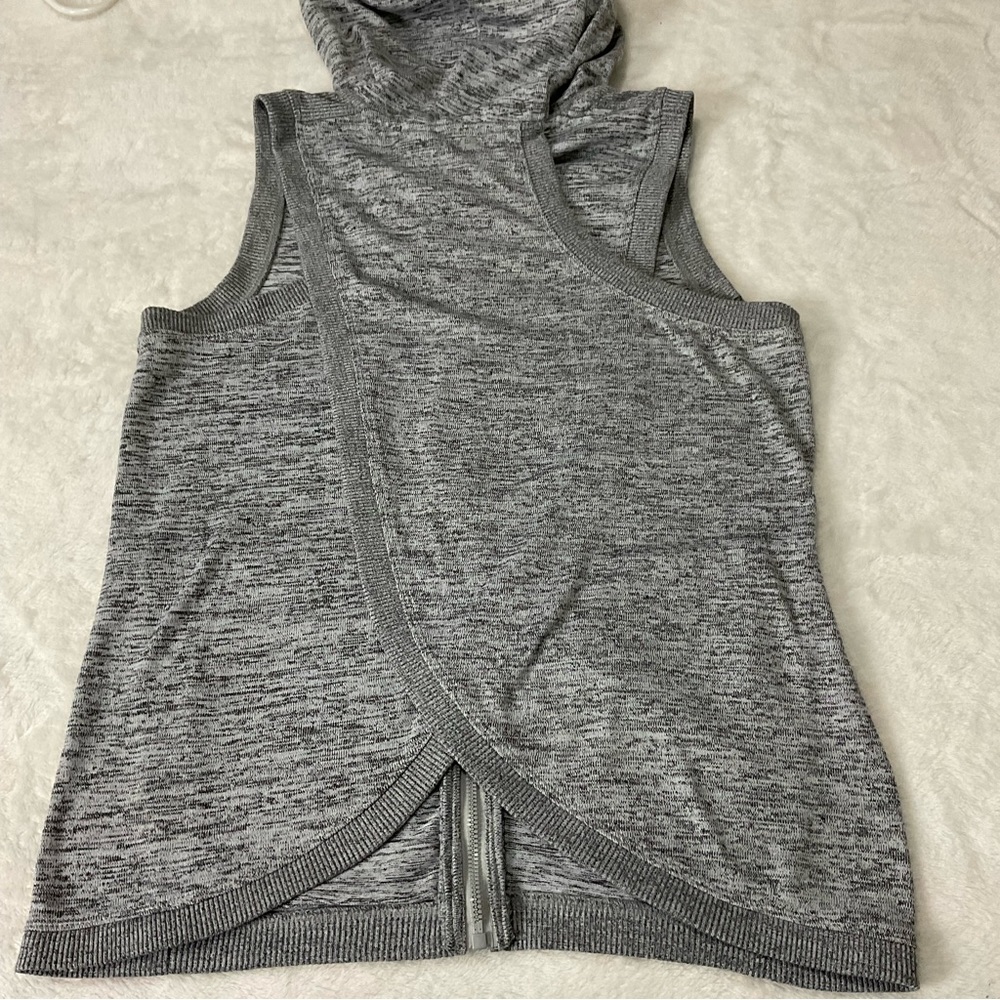 Knitted Hooded Vest Size S Split Back - Picture 7 of 9